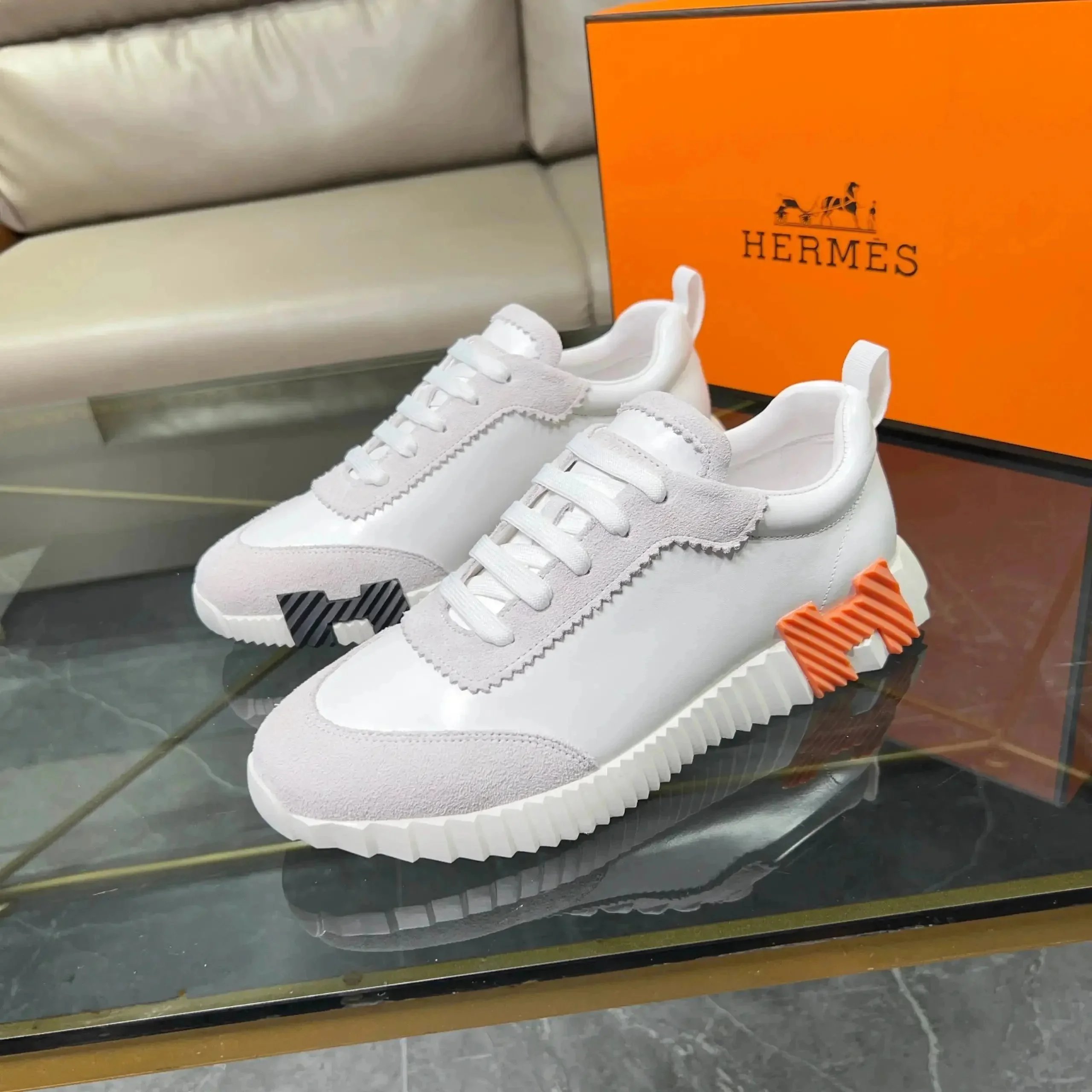 01 01
