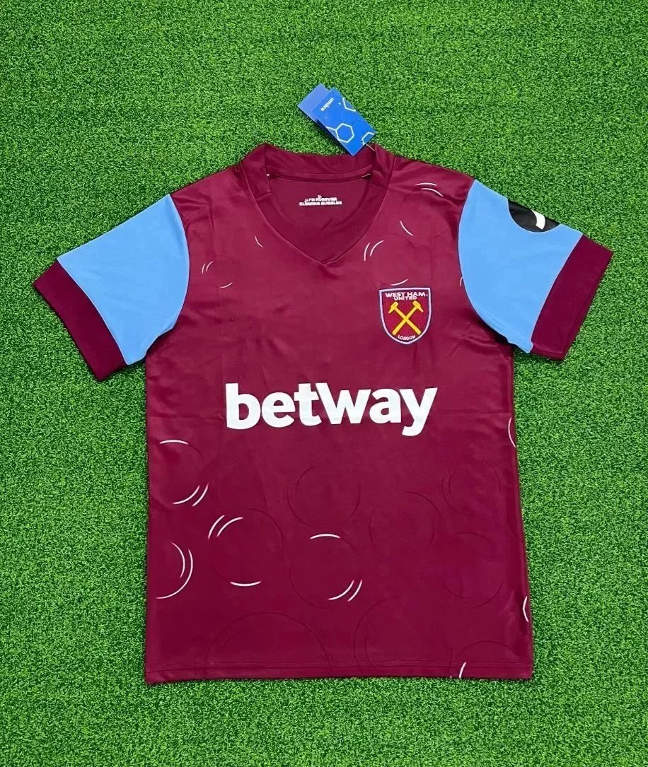 2324新款西汉姆联红色主场 2324新款西汉姆联红色主场