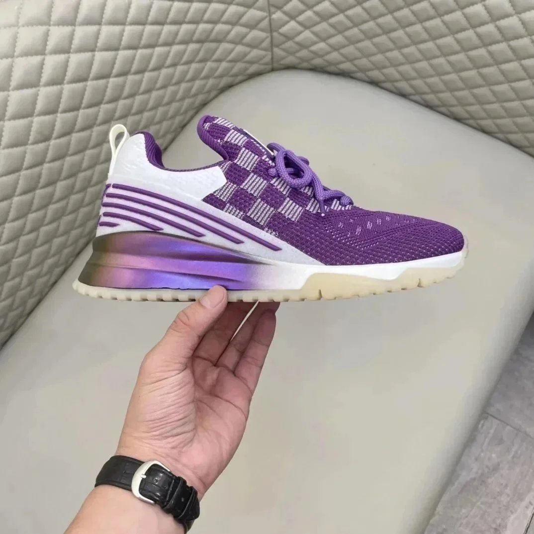 32 32