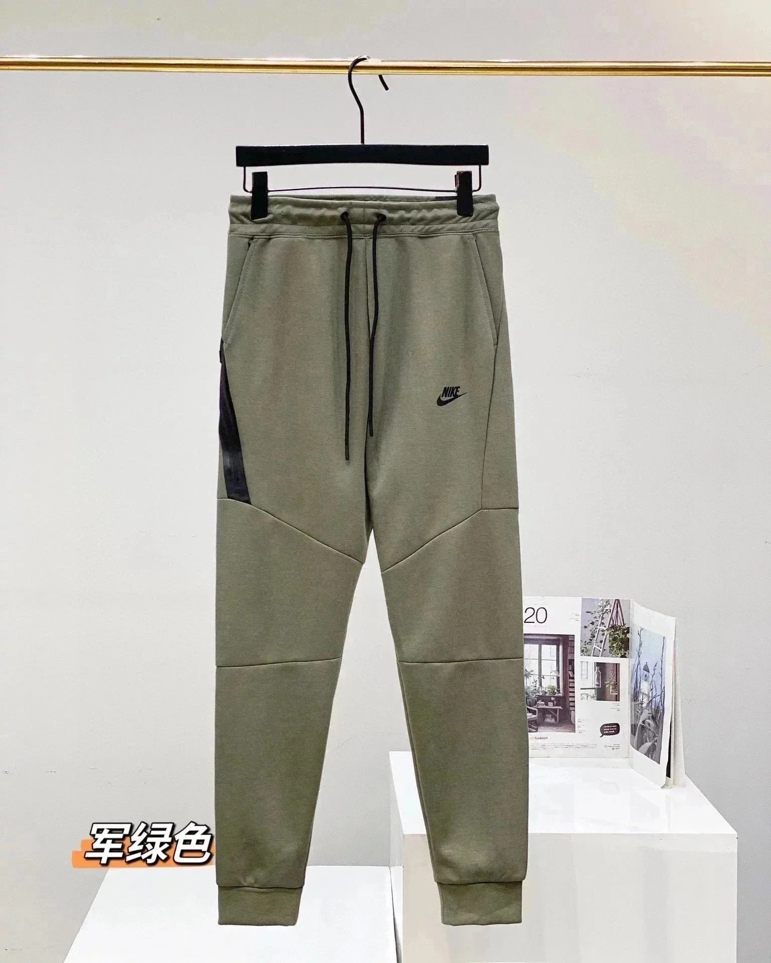 军绿色裤子 军绿色裤子