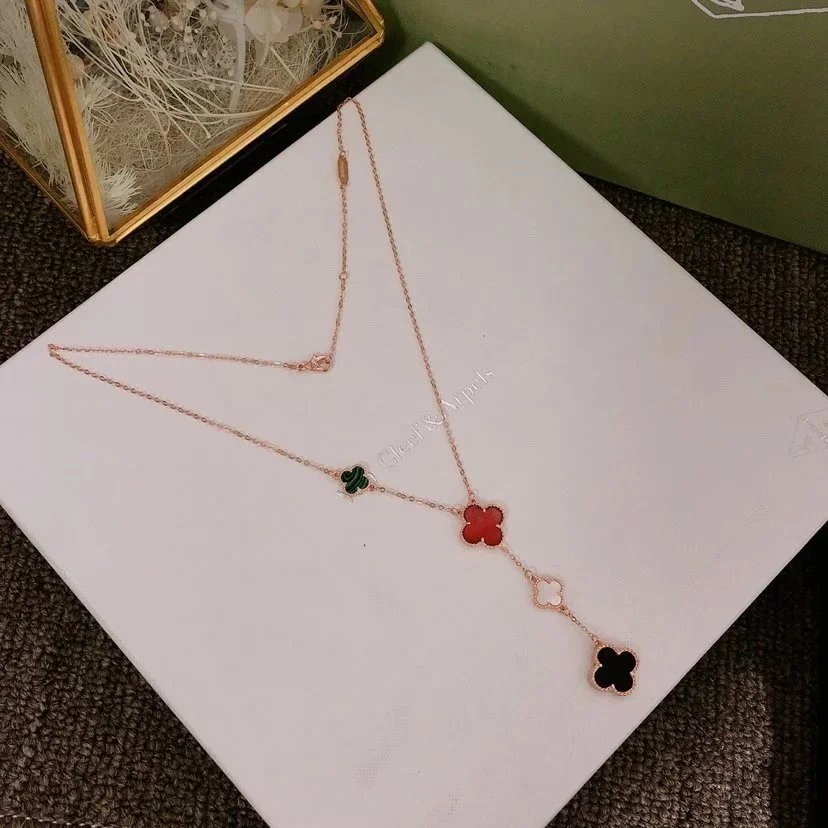 32 32