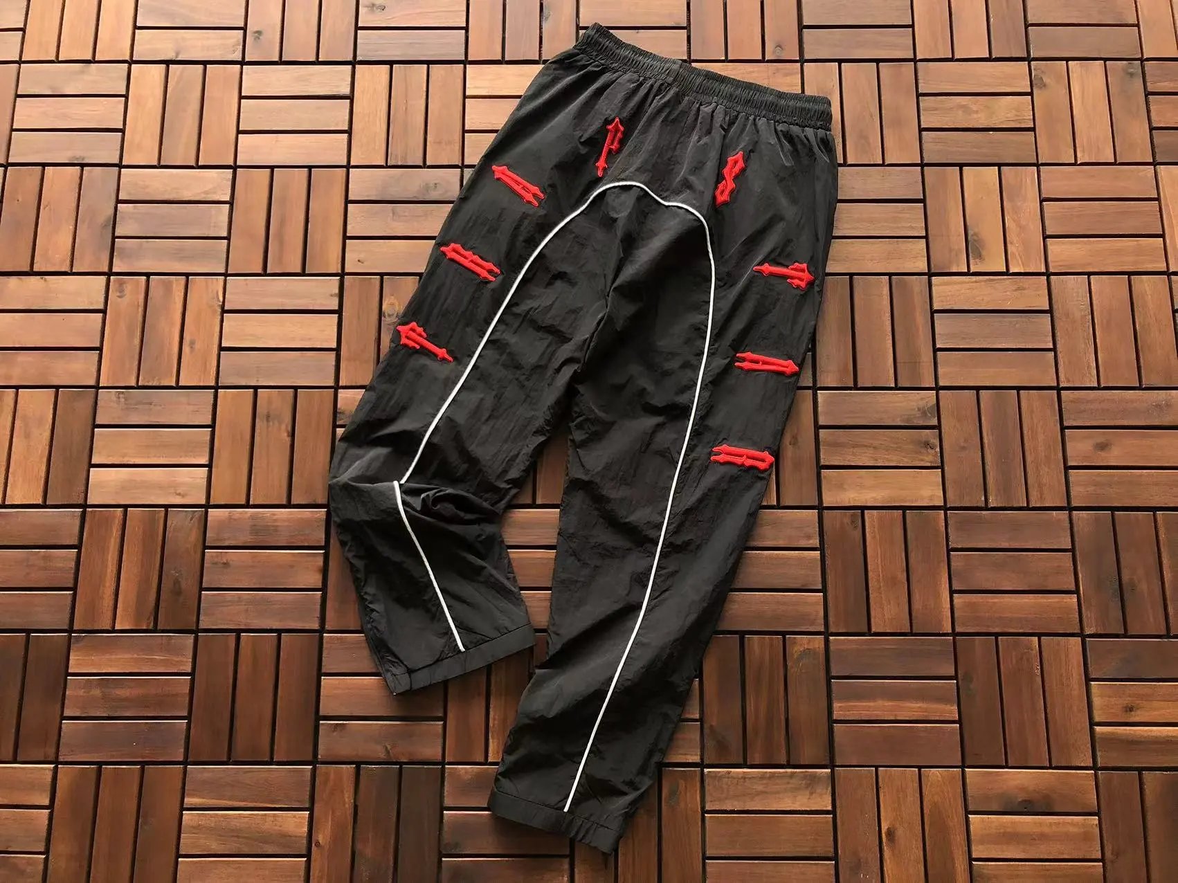 9 9