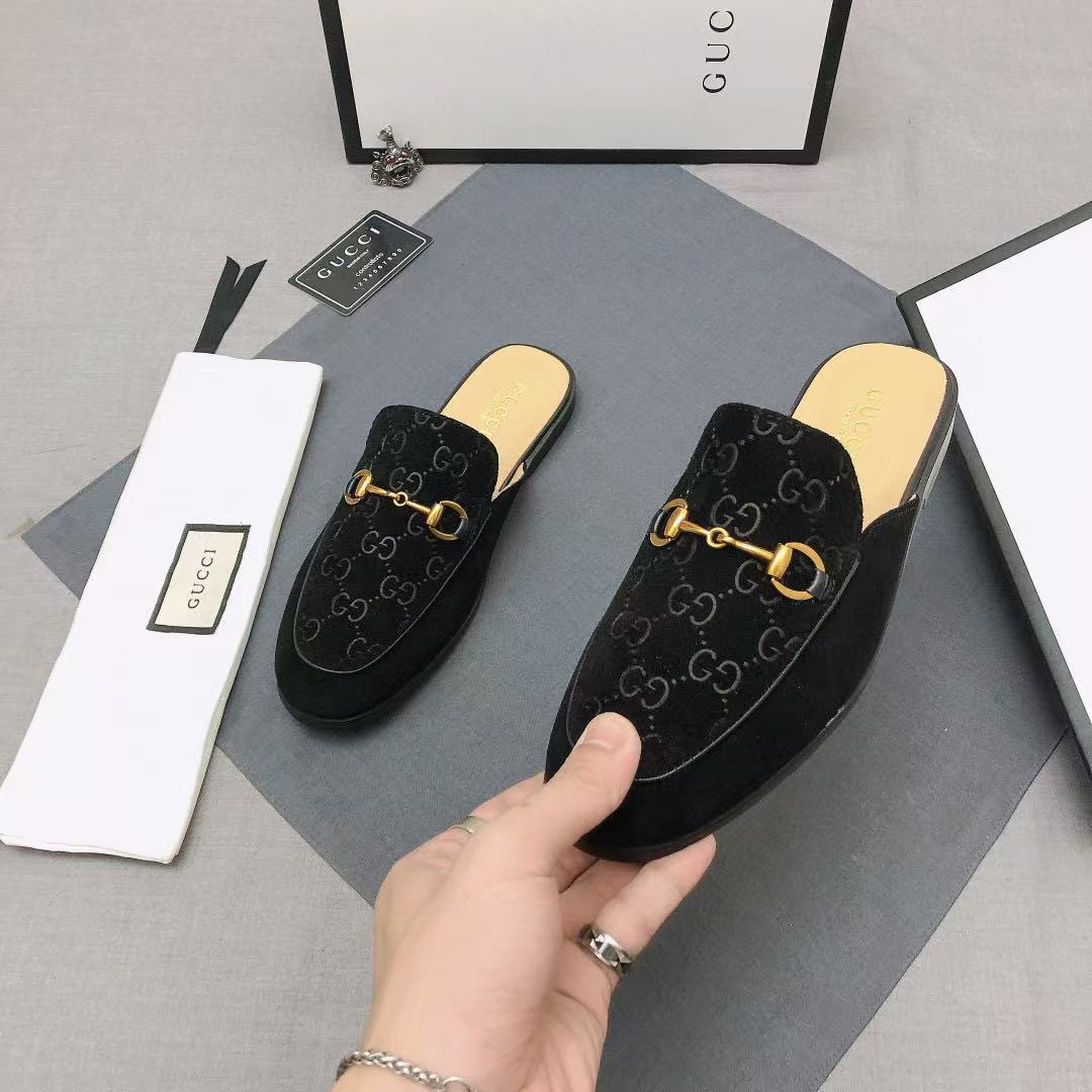 黑色 黑色