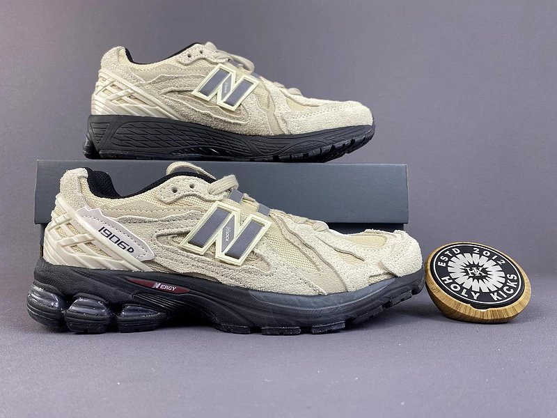 9 9