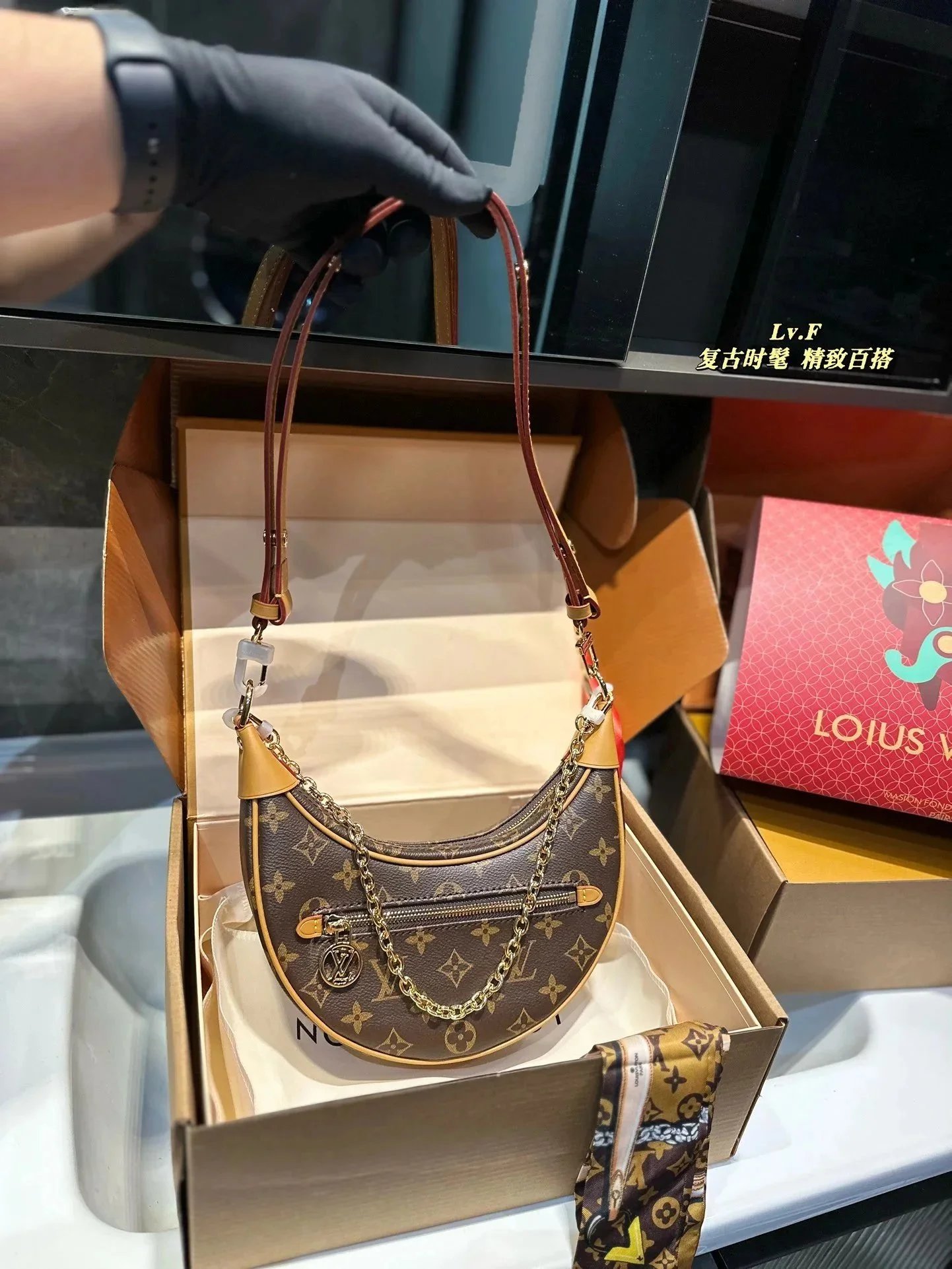 050401016(Size:23 x 13 x 6 cm) 050401016(Size:23 x 13 x 6 cm)