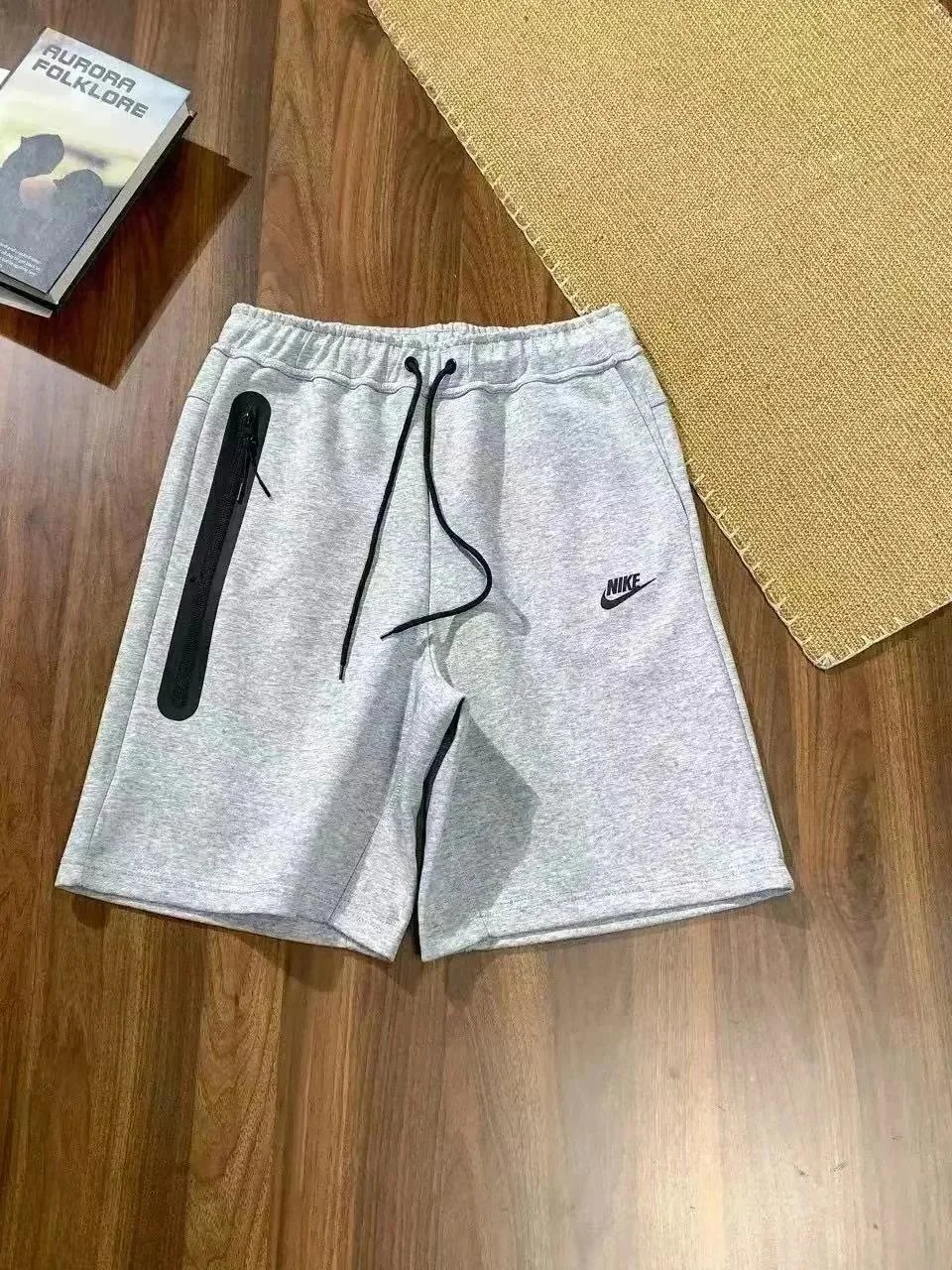 浅灰 浅灰