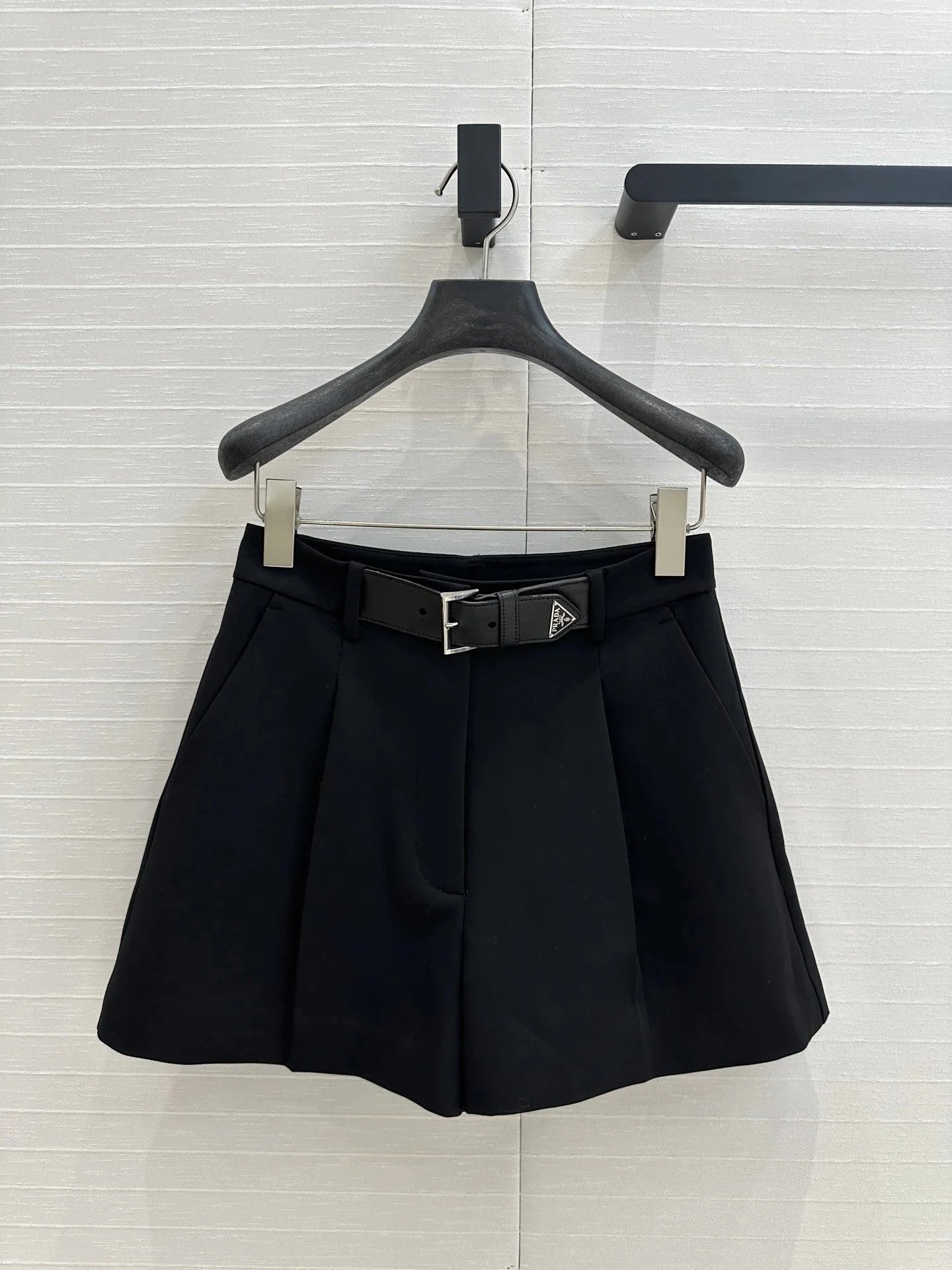 01 01