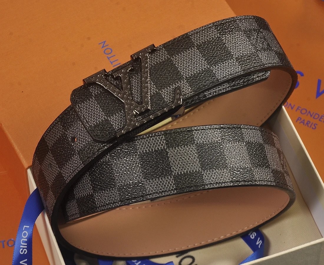 4 4