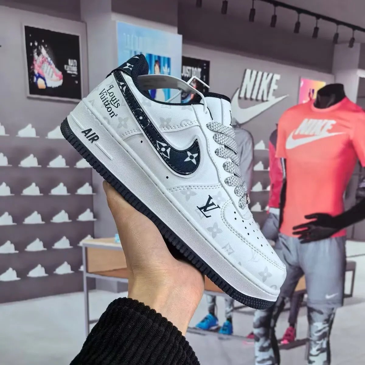 7 7