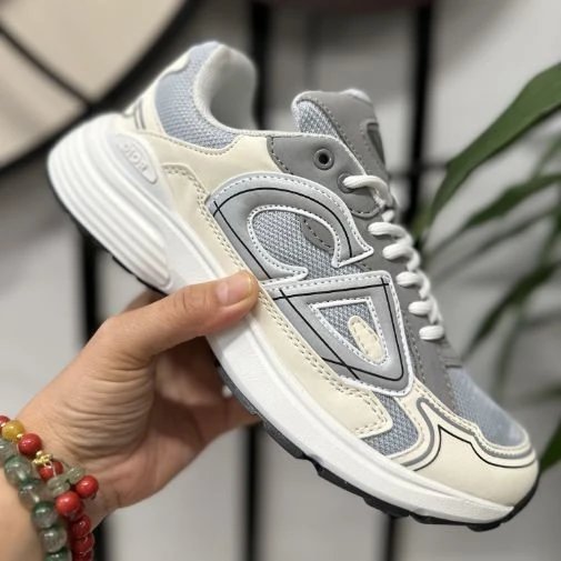 8 8